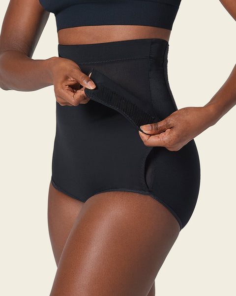 Leonisa Tummy Tuck Post Surgery Compression Garment for Women with Tummy  Control : : Clothing, Shoes & Accessories